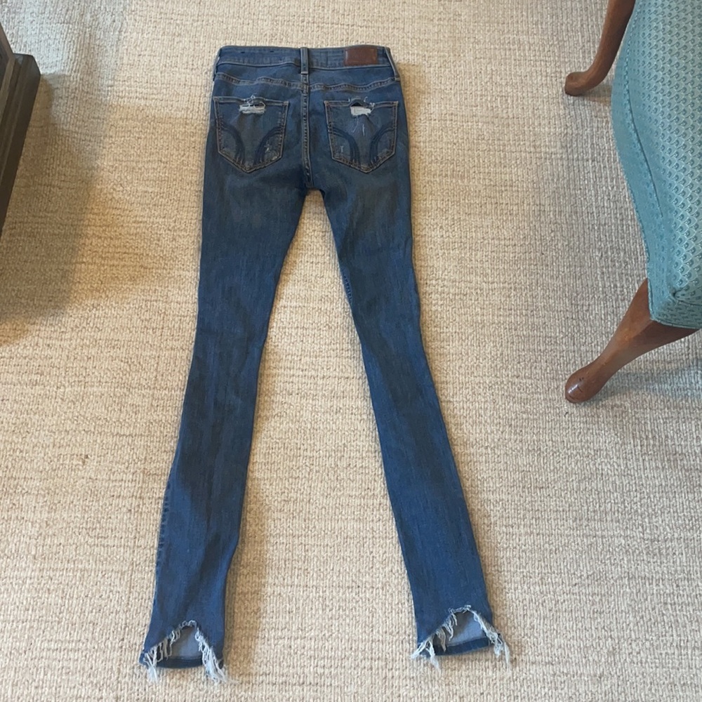 Distressed skinny jeans - Picture 5 of 8